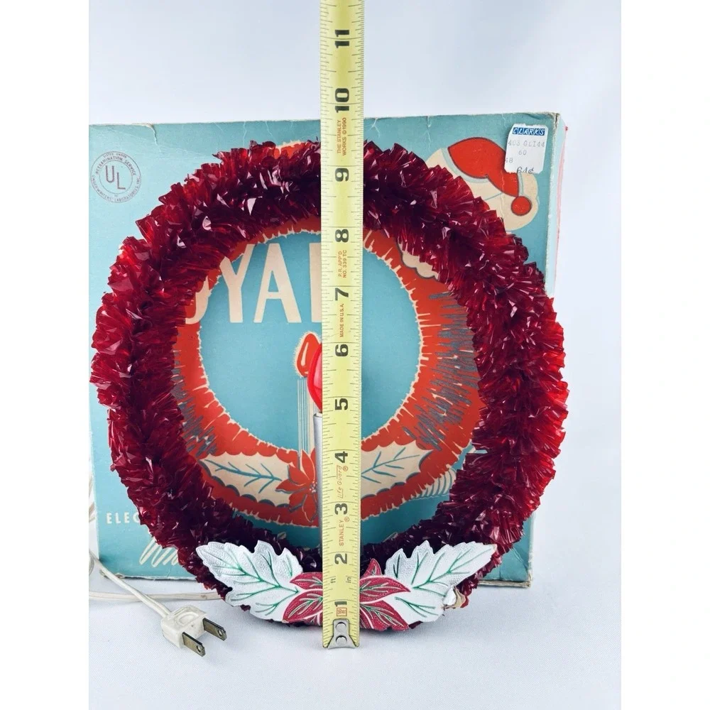 Vintage Royal Electric Wreath of Red Sparkling Cellophane Light Christmas Works!